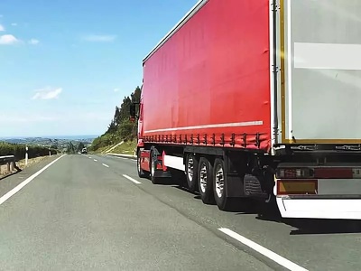 車主福音！東莞首家檢測機(jī)構(gòu)實(shí)現(xiàn)“三檢合一”，集裝箱道路運(yùn)輸更便捷